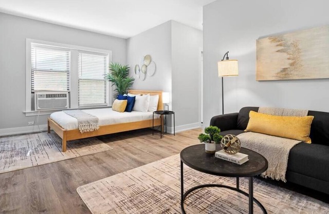 Chic Furnished Studio w/ Laundry