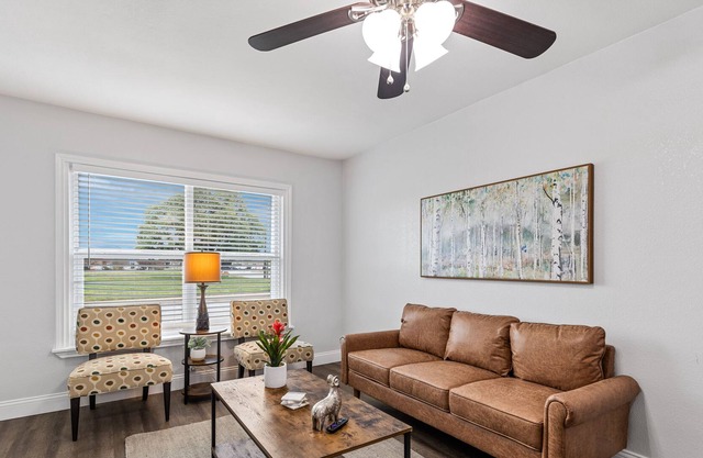 Stylish & Charming! 5 Min. to Downtown!