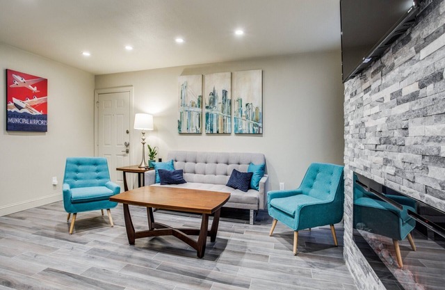 Condominio de lujo cerca de SMU, NorthPark y Greenville Ave con piscina