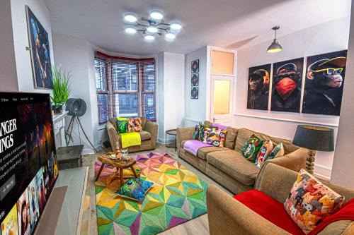 Stylish Super Central Modern Townhouse Retreat