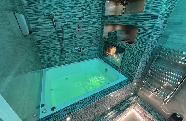 Suite-Bañera de hidromasaje-Flat 6