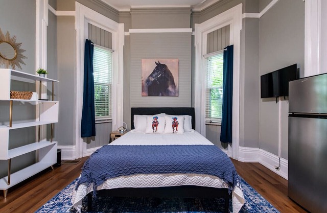 Suite near downtown Louisville, KY · Suite II