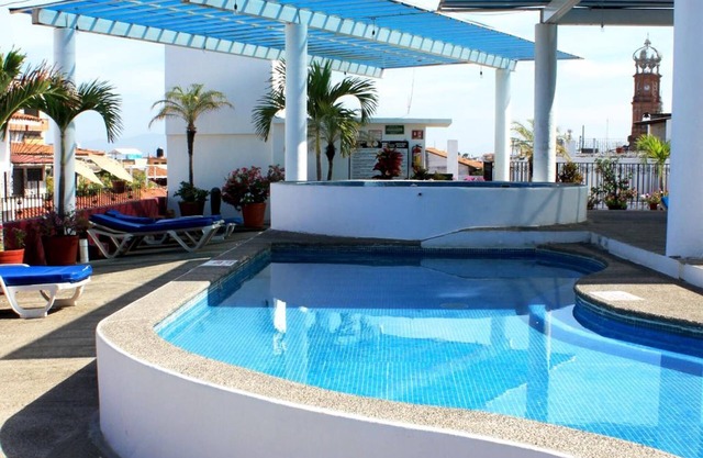 Suites Plaza del Rio - Family Hotel Malecon Centro