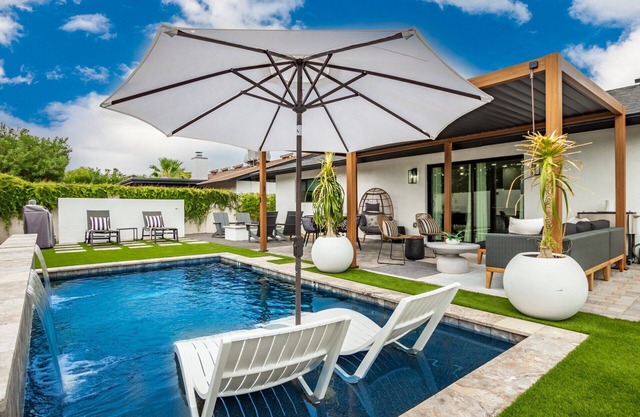 Summer Oasis Near Old Town | Dog Friendly w/ Dreamy Backyard!