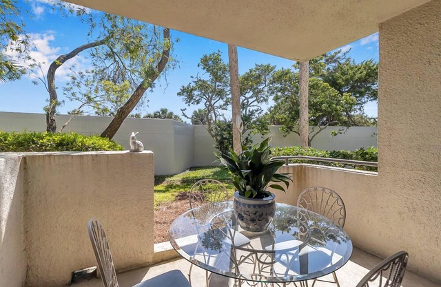 Summer Place Bliss condo near beach w/ pvt patio
