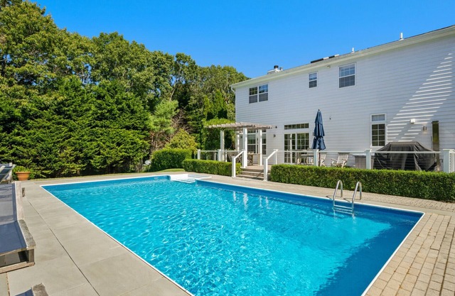 Nuevo listado: Airy Wainscott Estate, aislado y espacioso, en bicicleta a la playa, tiendas y restaurantes