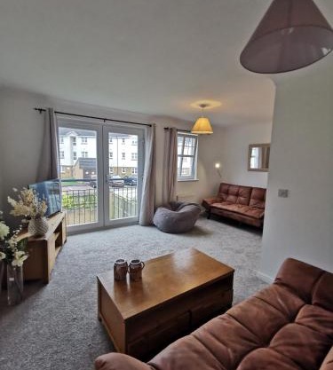 Sun Gardens Retreat- can sleep 10 with 4 Double Beds & 2 sofa beds