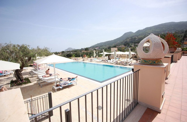 Sun House con piscina by Wonderful Italy