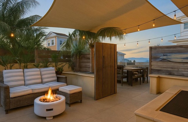 Sun-Washed Silver Strand Retreat |Rooftop Deck |Perfect for Families + Dogs!