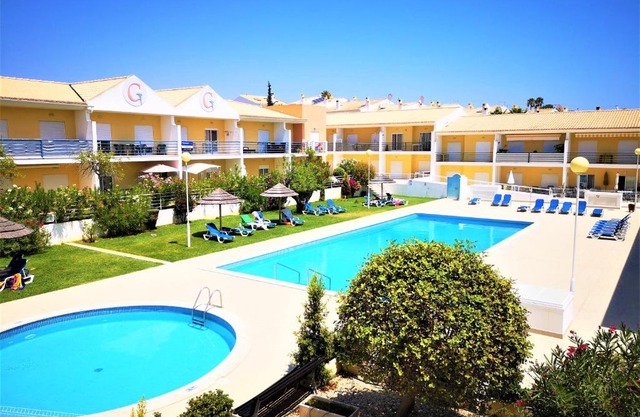 Sun & Pool Holiday Apartment