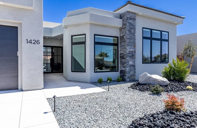 Sun Seeker 2 Bedroom Home by RedAwning