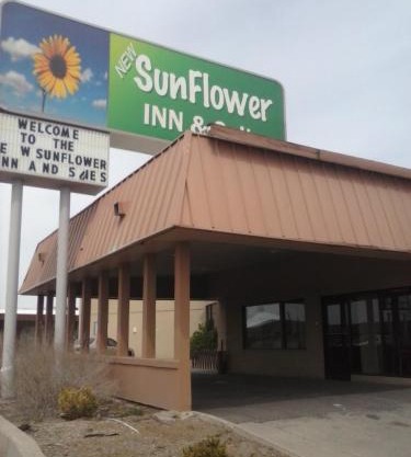 Sunflower Inn & Suites - Garden City