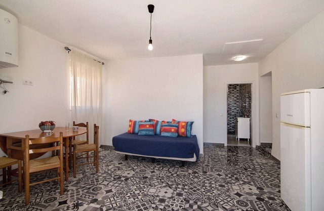 Soleado Apartamento de 1 Dormitorio en Albufeira Galé