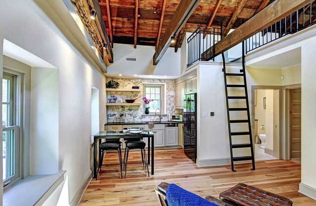 Sunny Executive Carriage House / Guest House ubicado en Blue Bell, PA.