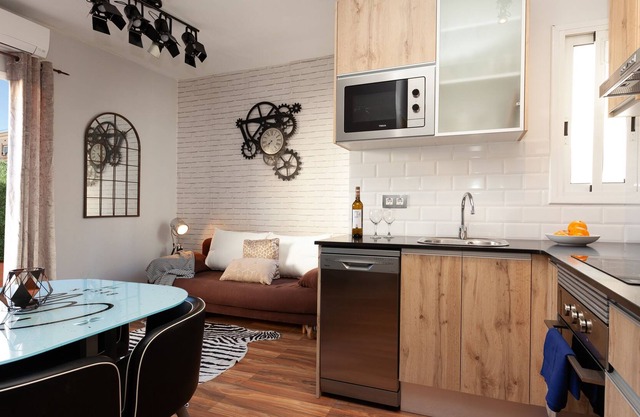 Sunny charming Penthouse terraced with Elevator