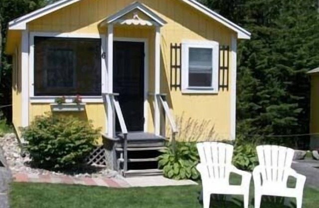 Sunnyside Motel & Cottages