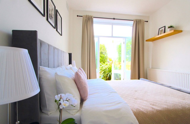 Super 1 bed flat in Muswell hill with private garden