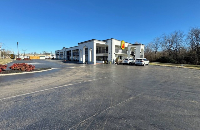 Super 8 by Wyndham Knoxville West/Farragut