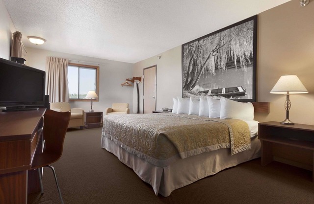 Super 8 by Wyndham Sioux Falls/41st Street