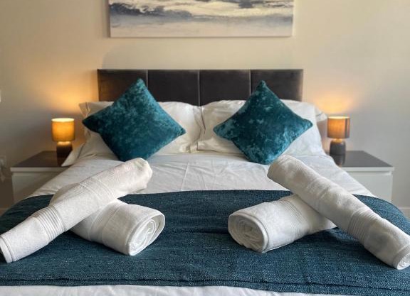 Super-King Bed Studio Apartment in Central Northampton