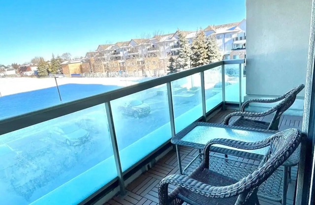*Super Rare* Spacious 3 Bdrm 2 Baths with terraces
