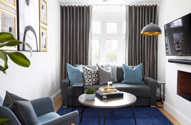 Superb 3 Bedroom/ 2 Bathroom Flat