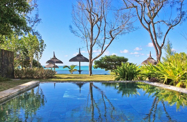 Magnífica villa frente al mar con piscina privada, personal de la casa