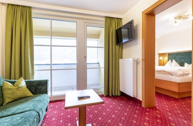 Superior Suite - Hotel & Restaurant Wastlwirt****