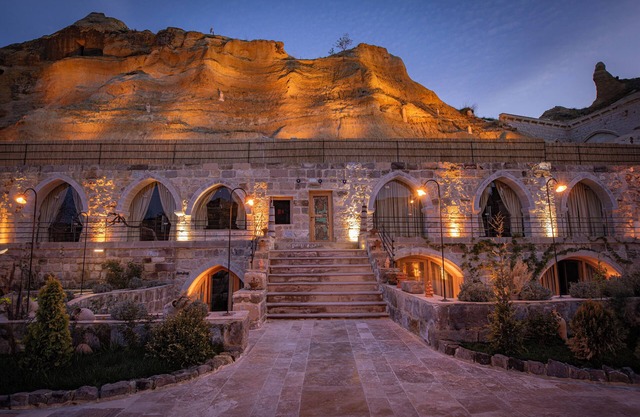 Sur Cave Hotel
