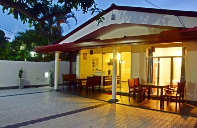 Swan White Villa