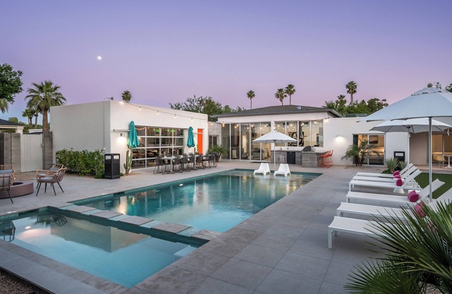 Swanky & Stylish Old Town Luxe Retreat