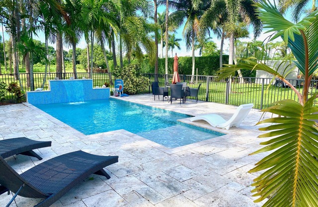 Swans Nest West - Moderno y privado, piscina climatizada, 3 habitaciones