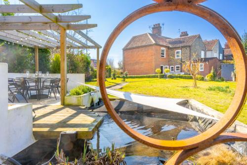 Swift Host - Flint Cottage - 2 Bedroom - Close to River - Parking