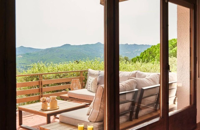 'Casa Roques Negres': Swmng-pool | Privacy | Views