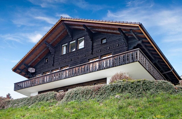 SwissHut Stunning Views Alps & Lake - Chalet Antara