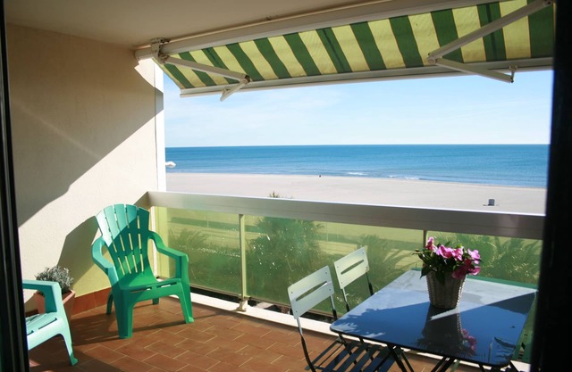 T2 FRENTE AL MAR + TERRAZA + APARCAMIENTO PRIVADO Label de la Mairie 3 estrellas