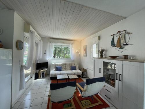 T3 Duplex avec Piscine, Tennis, Parking et Terrasse à Soustons - FR-1-379-78