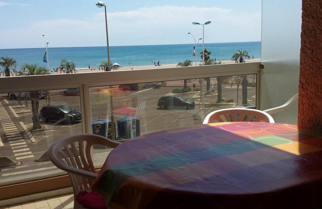 T3 terraza frente al mar 4 personas cerca del centro de estacionamiento privado