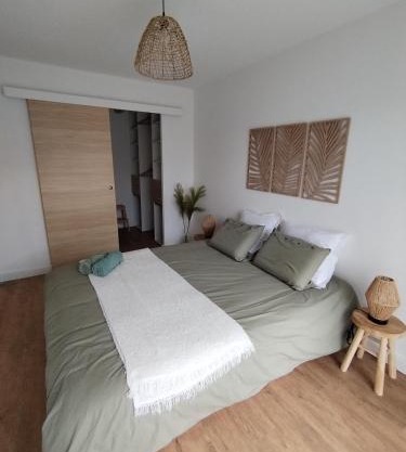 T4 spacieux+2 terrasse vue sur picine+parking gratuit