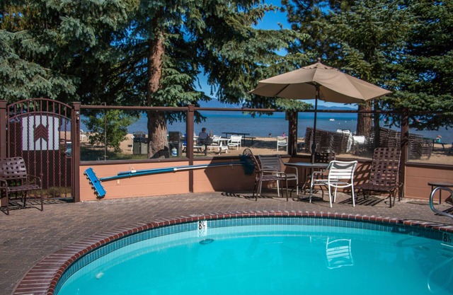 Tahoe Beach & Ski Club