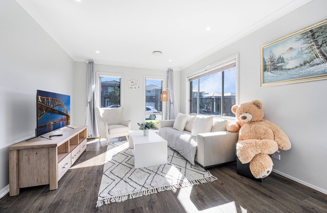 Tallawong 6Br near Schofield/Rousehill Centre