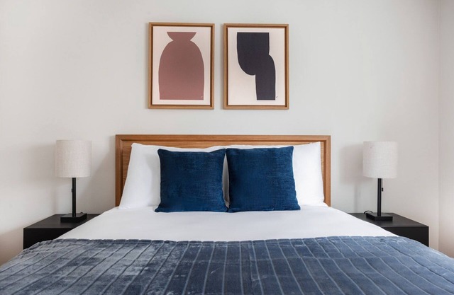 Tasteful Brighton 1BR nr Sutherland Rd Green Line, by Blueground