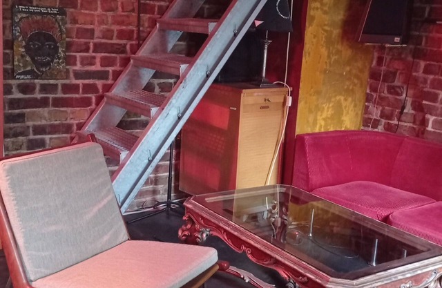 Tastefully furnished loft in the center of DD / Apartment ID 006-2-0019198-23