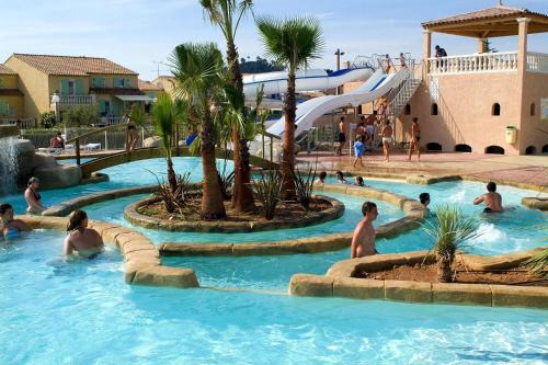 Terraced House in Vidauban with Water Slides