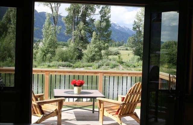 Fun Cabin, Teton & Pond Views, Caballos, Cabras, Vida Silvestre; Fechas de otoño e invierno
