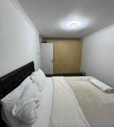 ThamesNiceProperty