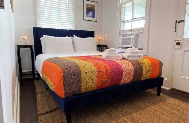 THE ALBERT- 6 Mins Walk to Beach & Main Ave, 6 Beach Passes, Pet Friendly