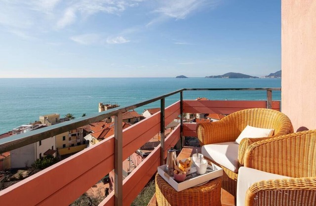 LA INCREÍBLE VISTA, EL SONIDO DEL MAR