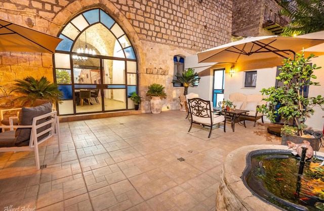 The Antiquity Heart Mansion