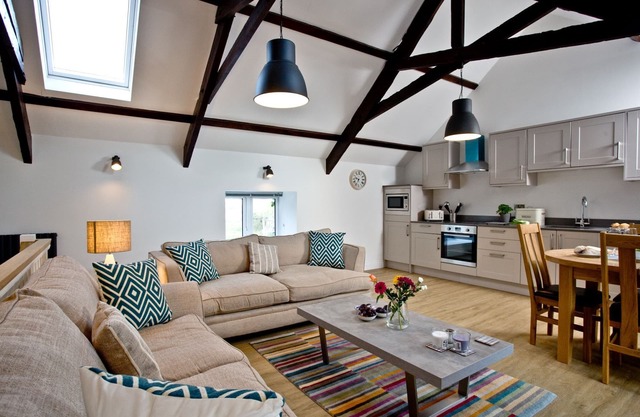 The Barn, 21 At The Beach - una cabaña con capacidad para 4 personas en 2 habitaciones